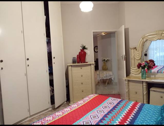 2 BEDROOM FLAT FOR SALE IN VANDERBIJLPARK CE 3